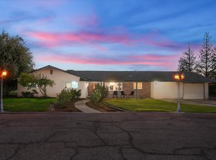 13717 E Shaw Ave, Sanger, CA 93657