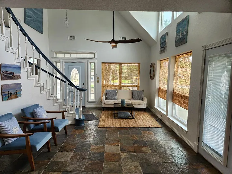 6922 Gentle Breeze Dr — Photo 11
