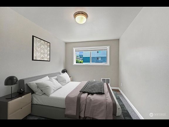 Secondary bedroom