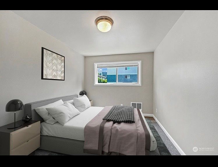 Secondary bedroom