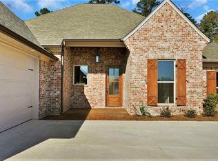 404 Coulter Cir, Flowood, MS 39232