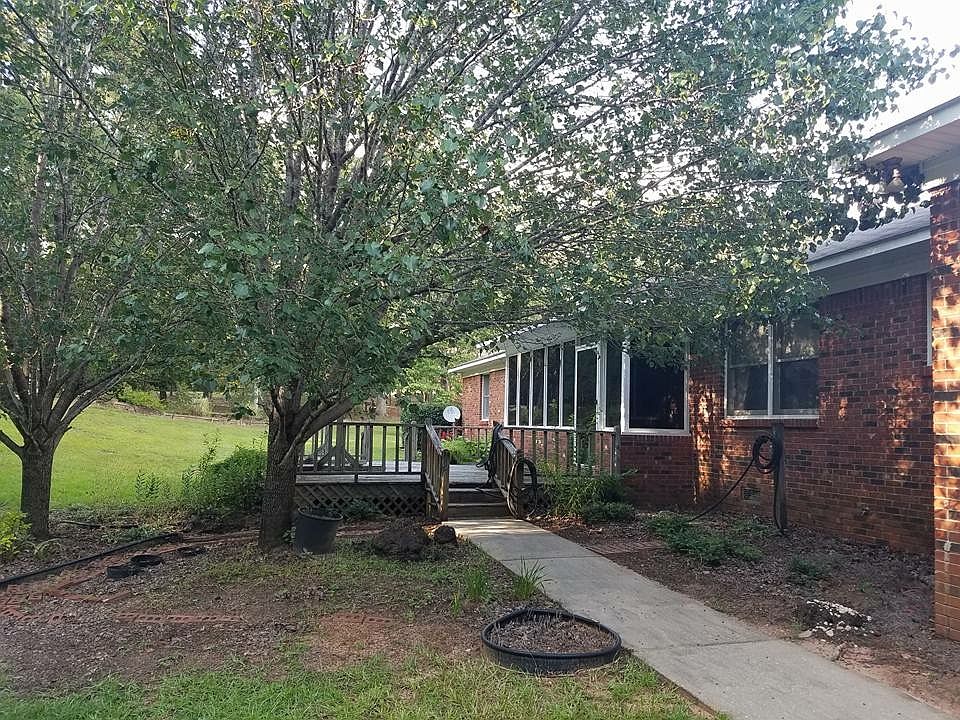 2nd image of 250 McLendon Ln