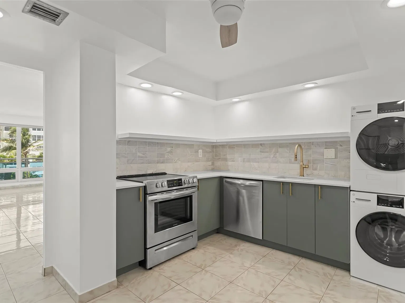 1 bed, 1.5 bath, 1112 sqft, $2,895 — Photo 1