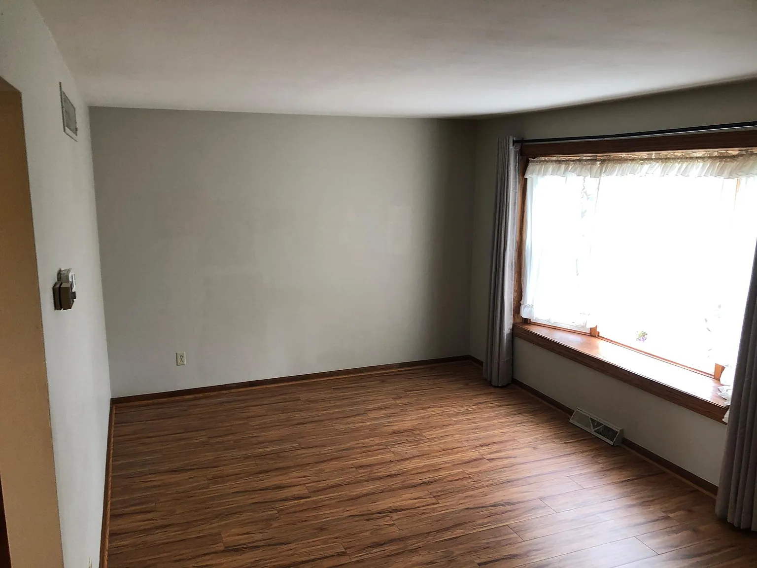 3 bed, 1578 sqft, $2,390 — Photo 4