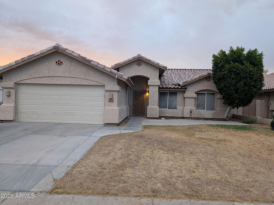 1st image of 8918 W Paradise Ln