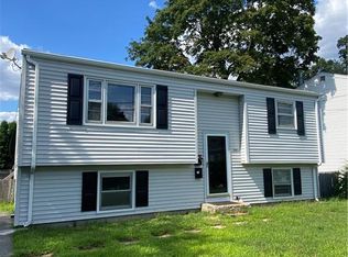 345 Post Rd, Warwick, RI 02888