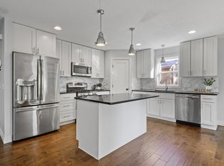 4807 34th Ave N, Golden Valley, MN 55422