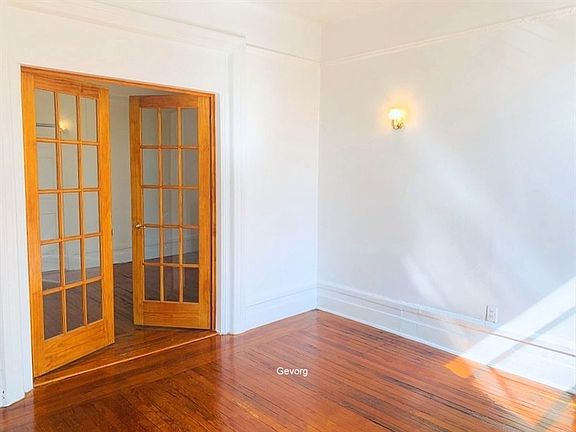 2nd image of 746 Saint Nicholas Ave APT 27