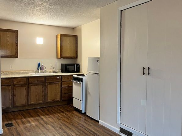 6077 Brooklyn Rd, Jackson, MI 49201