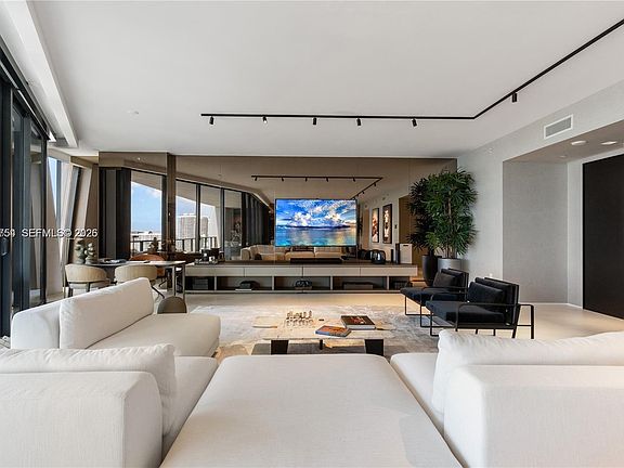 4th image of 1000 Biscayne Blvd #3502