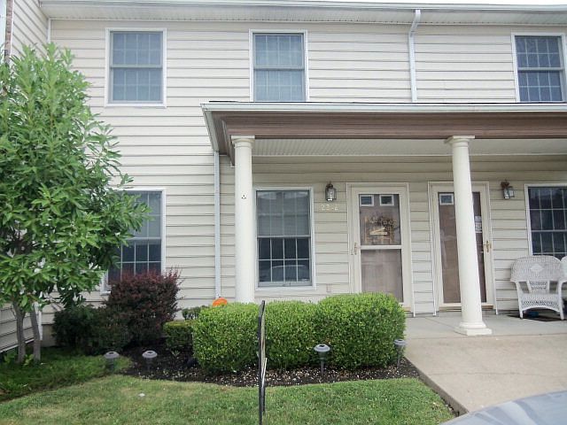 1st image of 2212 Buckingham Sq