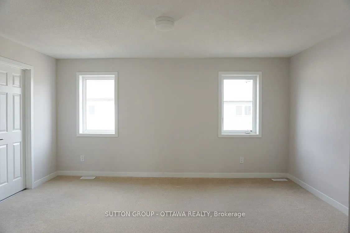 3 bed, $2,600 — Photo 2