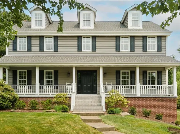 3850 Oakbrook Ct, Allison Park, PA 15101