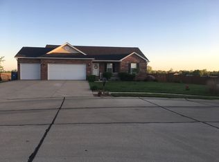 104 Shadowbrooke, Troy, IL 62294