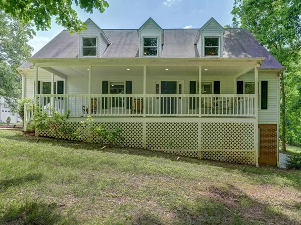 1505 Running Deer Dr, Keswick, VA 22947