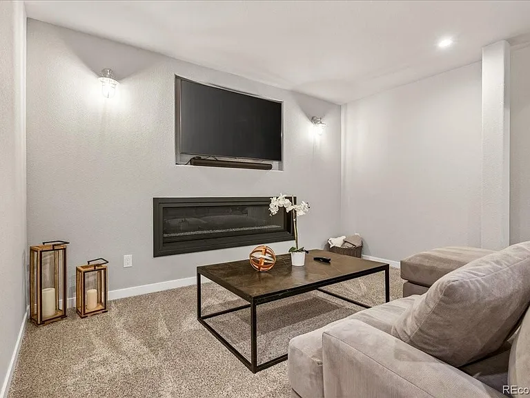 22280 Boundstone Dr — Photo 47