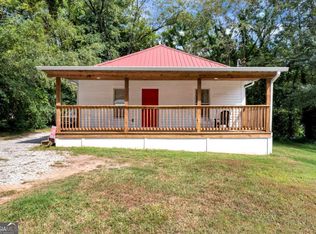 249 S Hill St, Toccoa, GA 30577