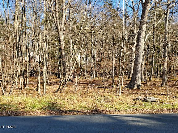 3rd image of 713 Decker Rd