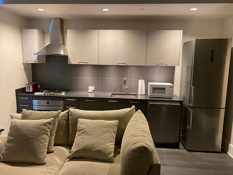 1075 Market St — Photo 14
