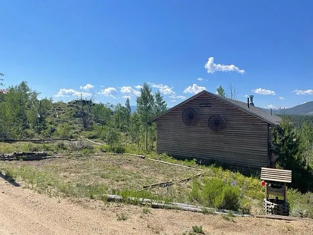 204 Pine View Dr — Photo 2