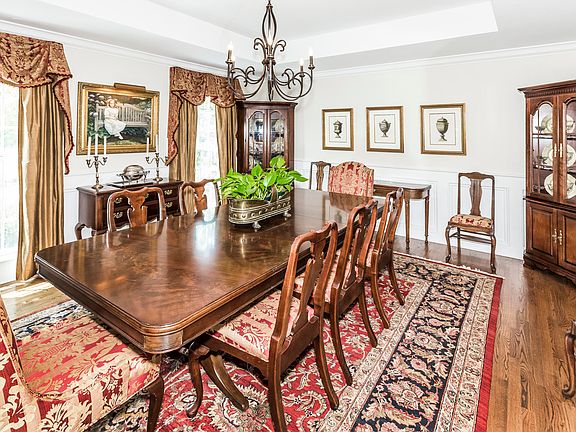 5th image of 7303 Kentfield Dr