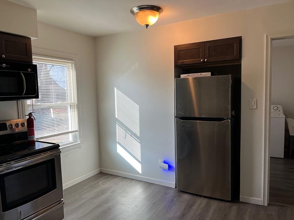 1st image of 23338 Deziel St