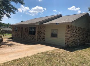 1831 4th St, Hempstead, TX 77445