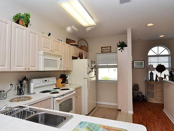 2nd image of 3919 Cape Haze Dr #5