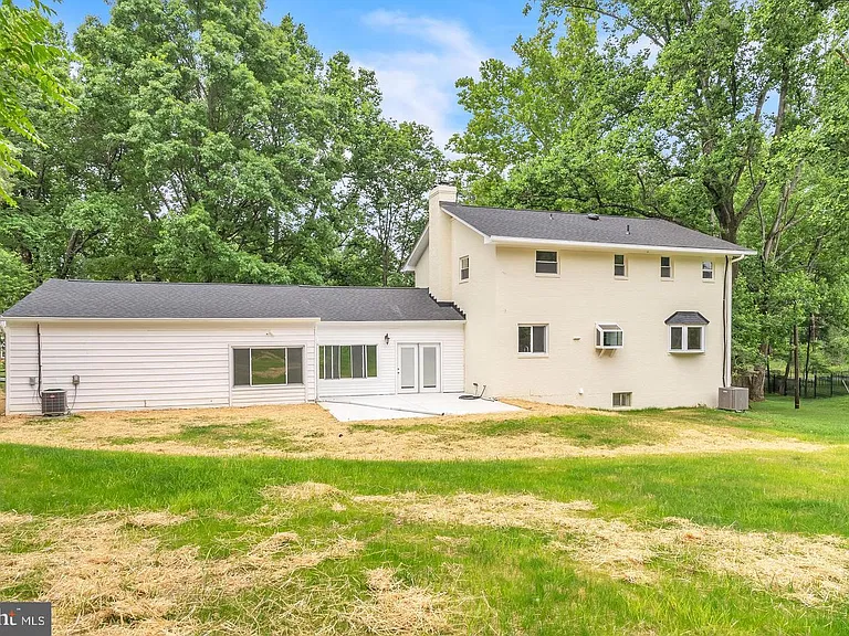 10911 Chandler Rd — Photo 53