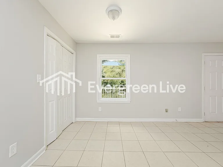 3053 Deshong Dr — Photo 4