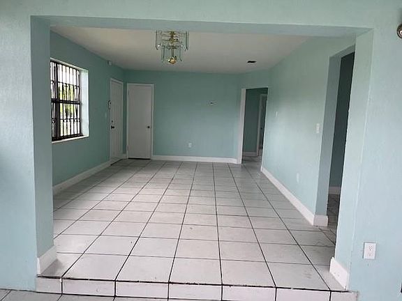 4th image of 3450 NW 171st St