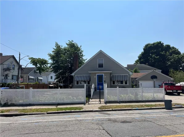 115 Hawkins St, Providence, RI 02908