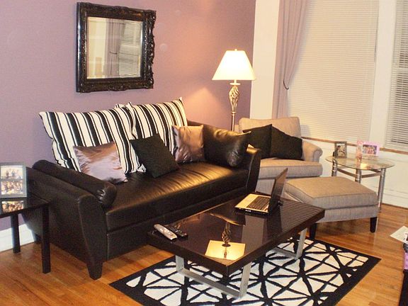 3rd image of 921-29 W Oakdale Ave #929-1I