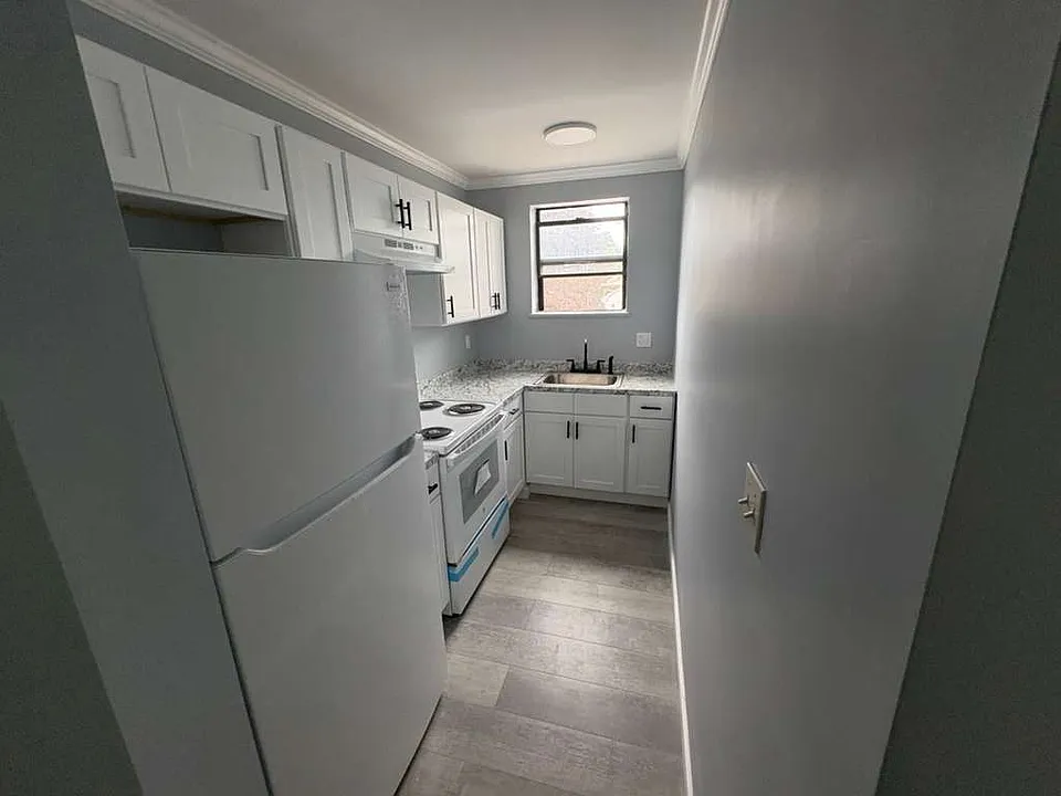 248 Fairmont Ave #248B