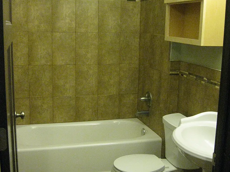 631 Ontario St SE #208 — Photo 26