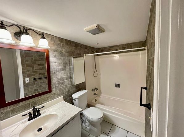 511 W Kalmia Dr #7