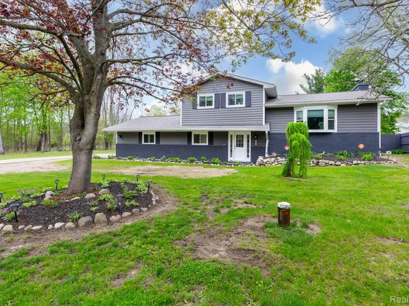 1337 Haines Rd, Lapeer, MI 48446