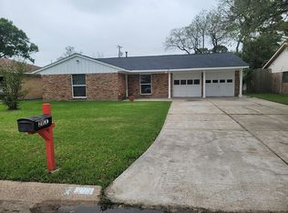 2113 22nd Ave N, Texas City, TX 77590