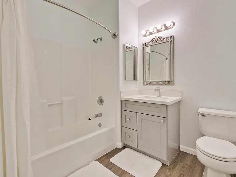 453 E Okeefe St #307 — Photo 24