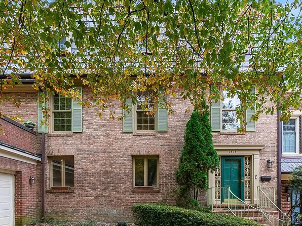 2424 S Queen St, Arlington, VA 22202