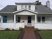 3rd image of 510 S Watauga Ave