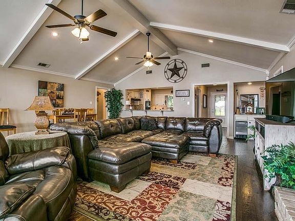 5th image of 664 Enchanted Isles Dr
