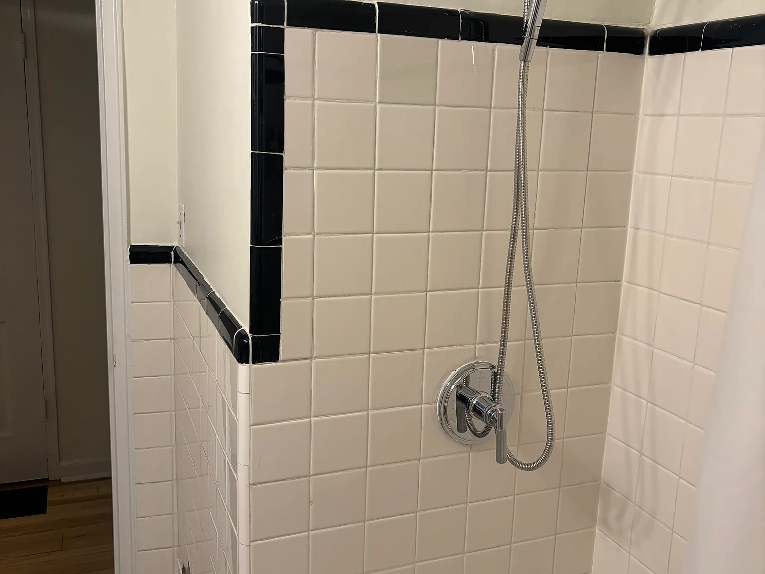 2 bed, 896 sqft, $2,200 — Photo 4