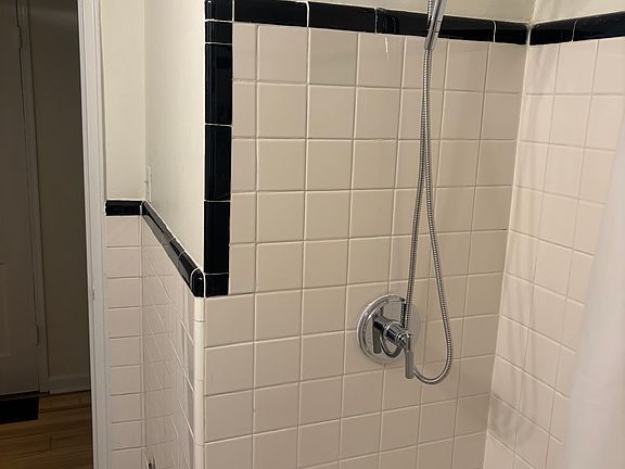 4th image of 117 Northern Ave APT 6