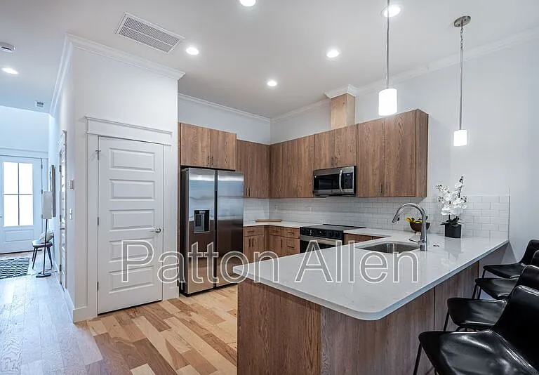 153 Collin Pl #16 — Photo 6