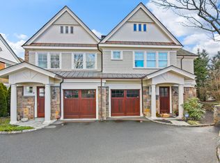 19 Woodland Dr, Greenwich, CT 06830