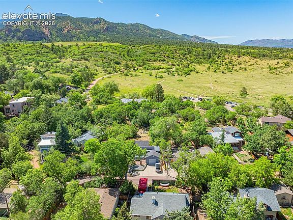4th image of 1608 Highland Way