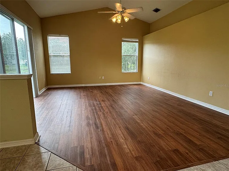 10207 Quails Landing Ave — Photo 7