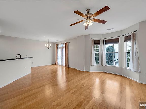 5th image of 805 Deluca Rd #805