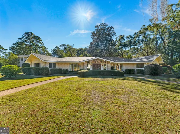 904 N Ash St, Springfield, GA 31329